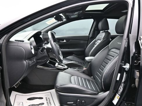 Used 2024 Kia Forte GT-Line w/ GT-Line Premium Package FWD image 9