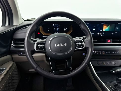 Certified 2025 Kia Carnival image 34
