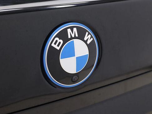 Used 2023 BMW i7 xDrive60 AWD/4WD image 68