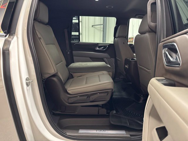 Used 2022 GMC Yukon XL SLT AWD/4WD image 24