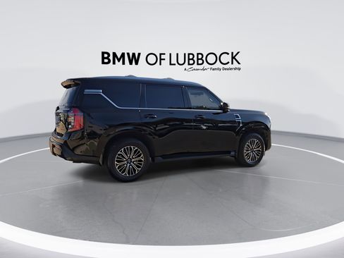 Used 2025 Nissan Armada Platinum RWD image 8