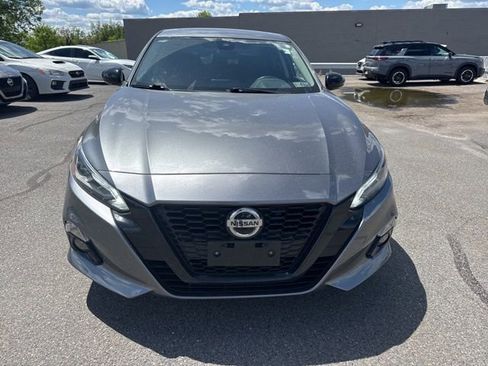 Certified 2022 Nissan Altima 2.5 SR w/ Midnight Edition Package AWD/4WD image 2