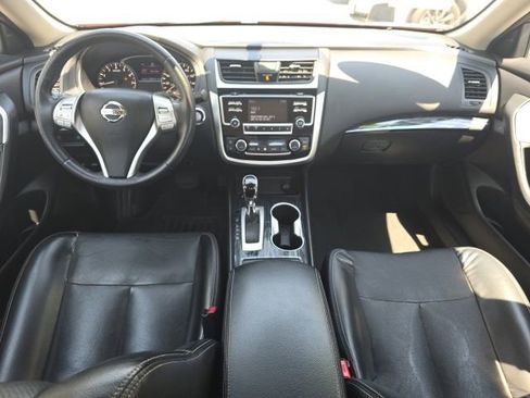 Used 2018 Nissan Altima 2.5 SL FWD image 12