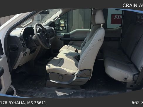 Used 2020 Ford F250 XL w/ Power Equipment Group AWD/4WD image 13