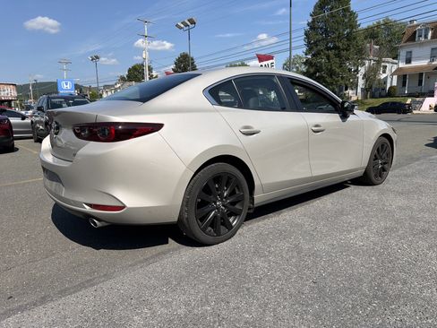 Used 2024 MAZDA MAZDA3 s FWD image 7