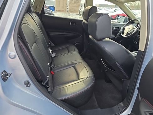 Used 2011 Nissan Rogue SV w/ SL Pkg image 28