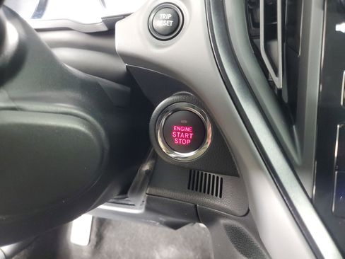 Used 2025 Subaru Crosstrek 2.5i Limited w/ Crosstrek Mirror Package image 23