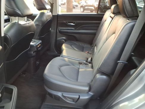 Certified 2025 Toyota Grand Highlander AWD image 10