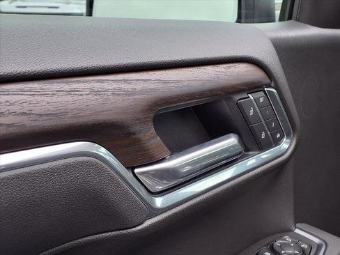 New 2026 GMC Sierra 1500 SLT image 15