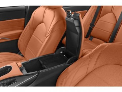 Used 2020 Toyota Avalon Limited image 17