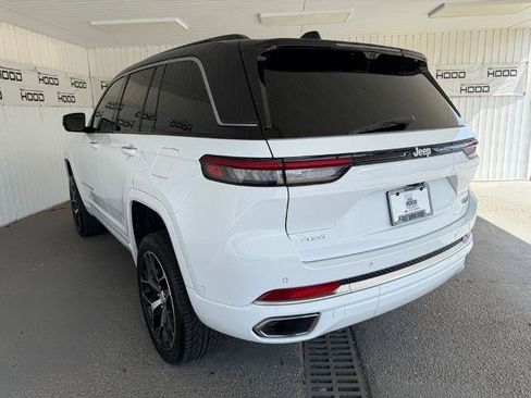 Used 2025 Jeep Grand Cherokee Summit AWD/4WD image 2