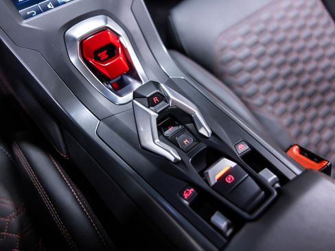 Used 2022 Lamborghini Huracan EVO RWD image 44