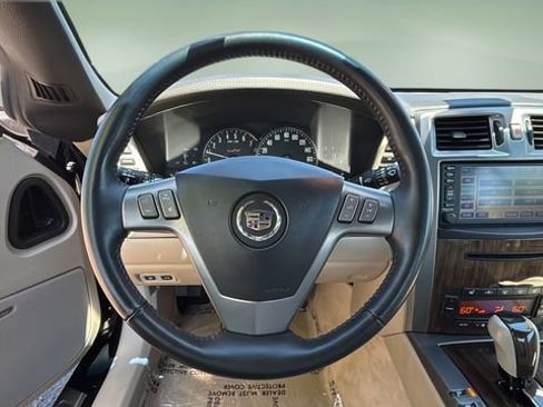 Used 2006 Cadillac XLR V RWD image 13