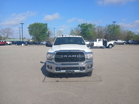 Used 2024 RAM 3500 Big Horn AWD/4WD image 3