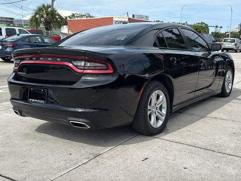Used 2022 Dodge Charger SXT w/ Leather Interior Group RWD image 13