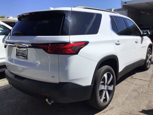Used 2023 Chevrolet Traverse LT w/ LT Premium Package FWD image 4