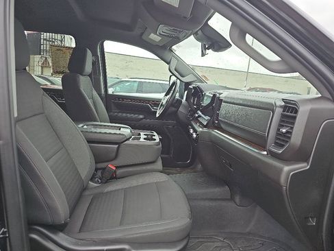 Used 2024 GMC Sierra 2500 SLE w/ SLE Value Package AWD/4WD image 6