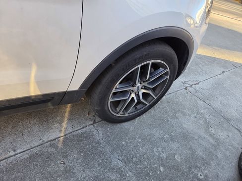 Used 2017 Ford Explorer Sport image 12