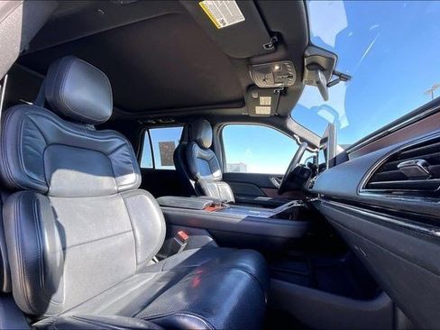 Used 2023 Lincoln Navigator Reserve image 27