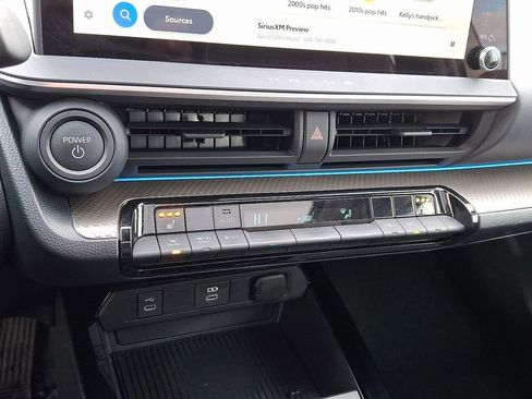 Used 2024 Toyota Prius XLE image 15