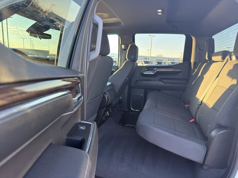 Used 2024 Chevrolet Silverado 1500 LT image 30