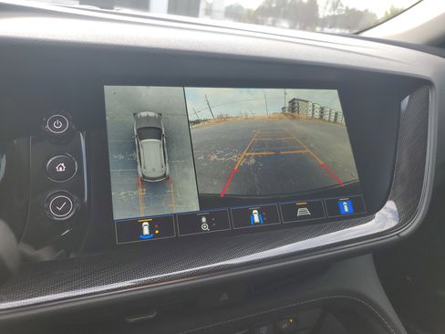 Used 2023 Buick Envision Essence w/ Technology Package I image 24