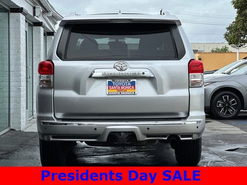 Used 2011 Toyota 4Runner SR5 image 5