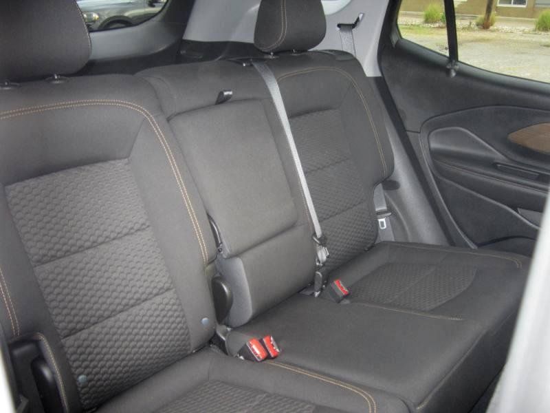 Used 2021 GMC Terrain SLE w/ Driver Convenience Package FWD image 14