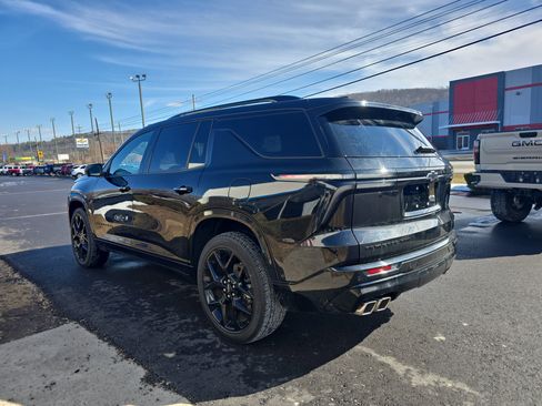 Used 2024 Chevrolet Traverse RS w/ LPO, Floor Liner Package image 6