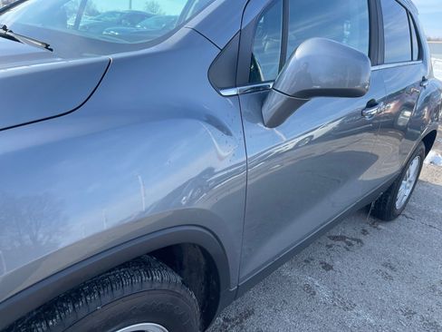 Used 2019 Chevrolet Trax LT w/ LT Convenience Package image 6