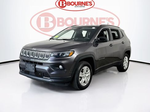 Used 2022 Jeep Compass Latitude AWD/4WD image 4