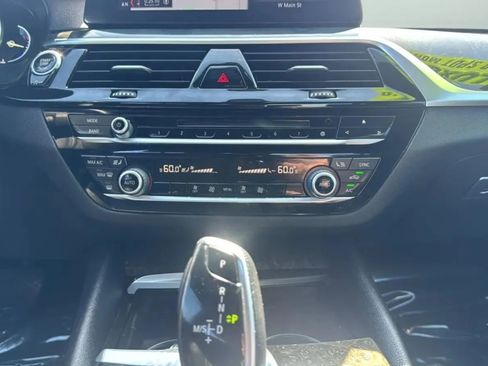 Used 2017 BMW 530i RWD image 32