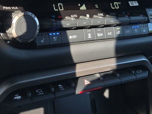 Certified 2026 Toyota Tundra Platinum AWD/4WD image 29