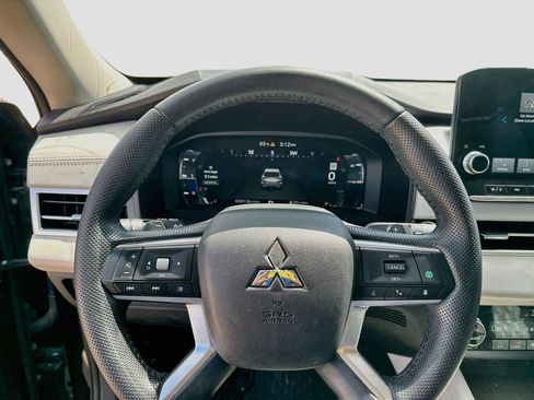Used 2024 Mitsubishi Outlander SEL FWD image 13
