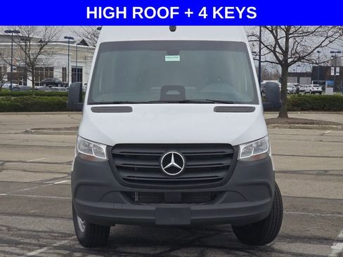 New 2025 Mercedes-Benz Sprinter 2500 image 8