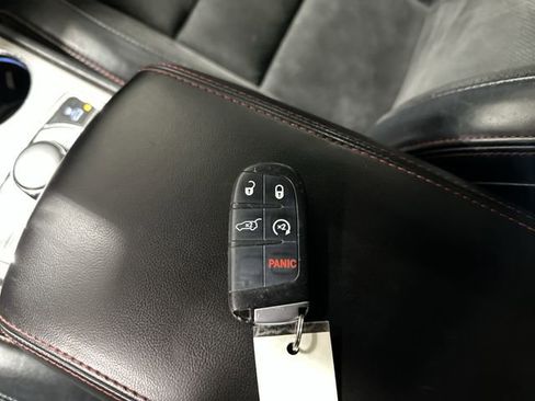 Used 2021 Jeep Grand Cherokee Trailhawk AWD/4WD image 34