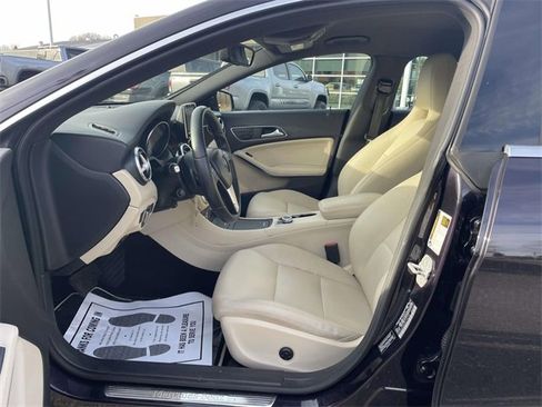 Used 2014 Mercedes-Benz CLA 250 4MATIC image 16