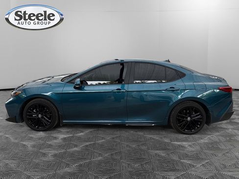 Used 2026 Toyota Camry SE w/ Convenience Package FWD image 2