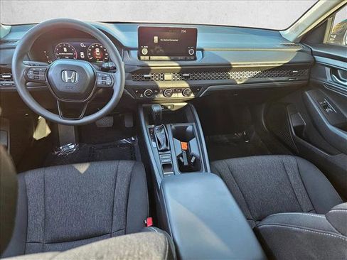 Used 2025 Honda Accord SE image 17
