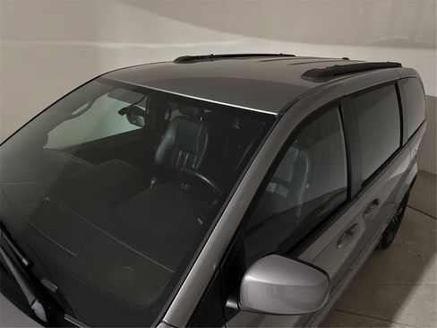 Used 2017 Dodge Grand Caravan GT image 15