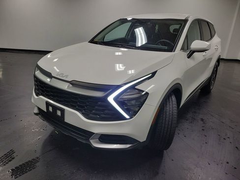 Used 2023 Kia Sportage LX FWD image 4