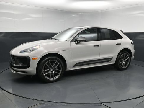 Certified 2025 Porsche Macan Turbo AWD/4WD image 1