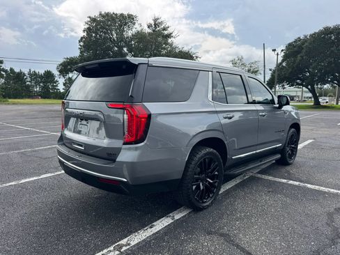 Used 2022 GMC Yukon SLT w/ SLT Premium Package AWD/4WD image 6