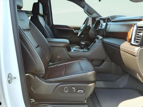 Used 2024 GMC Sierra 1500 Denali w/ Denali Reserve Package image 9