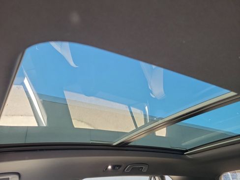 Certified 2023 Volkswagen Atlas Cross Sport SEL R-Line image 24