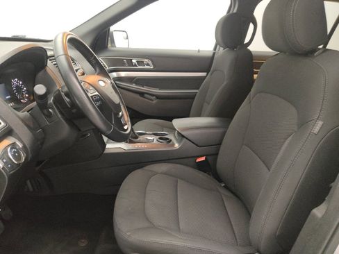Used 2017 Ford Explorer XLT FWD image 17