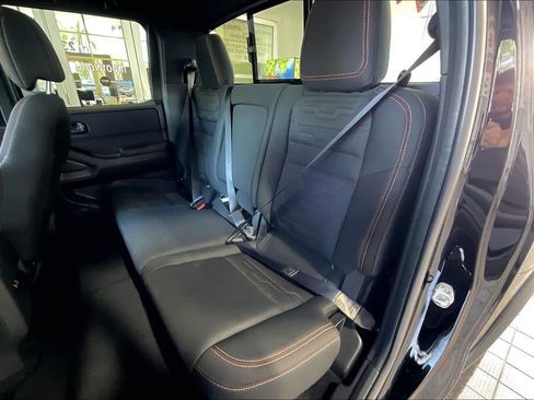 Used 2026 Nissan Frontier PRO-4X AWD/4WD image 14