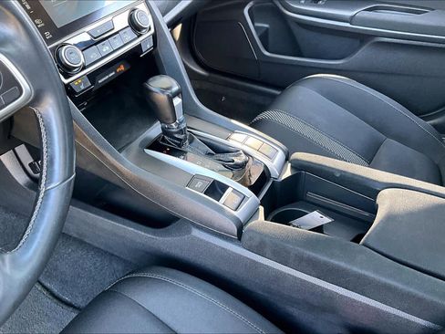 Used 2018 Honda Civic EX-T image 16