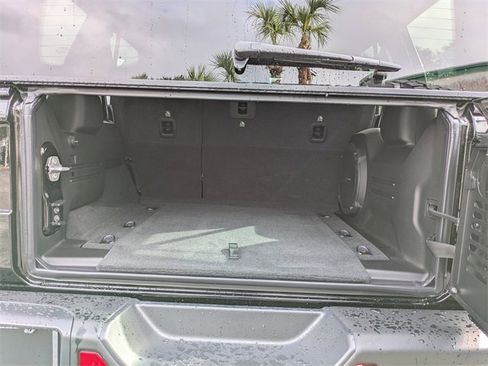 New 2025 Jeep Wrangler Unlimited Rubicon 392 image 12