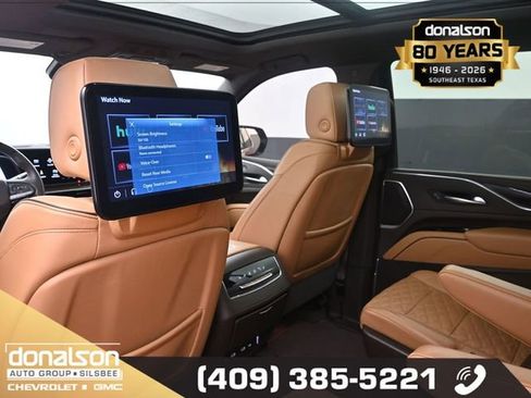 Used 2023 Cadillac Escalade Premium Luxury image 11